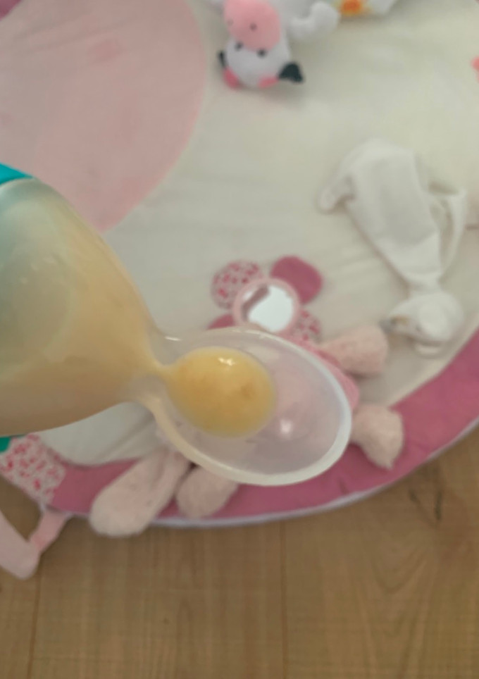 Una foto de Papilla de frutas 6 meses ¡por fin se come una entera!