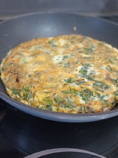 Una foto de Tortilla de espinacas rellena