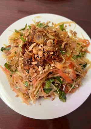 Hình của món Gỏi đu đủ khô bò.