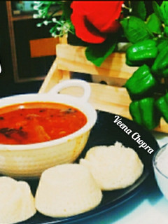 सूजी की इडली(suji ki idli recipe in hindi) रेसिपी मुख्य फोटो