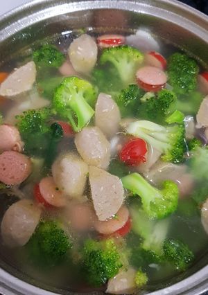 Foto resep Sop Brokoli Bakso Sosis