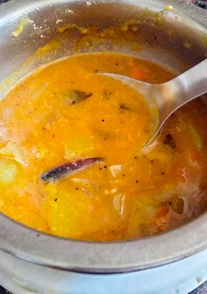 A picture of Sambhar with leftover Toor dal.