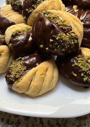Une photo de 🥄🧺Biscuits 🍪 chocolat 🍫 recette facile🐝🍯