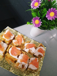Una foto de Mini bocaditos de crema de queso y salmón
