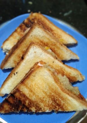 टोस्ट गडबड सँडविच (sandwich recipe in marathi) रेसिपी चे मुख्य फोटो