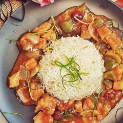 A picture of Schezwan chilli chicken.