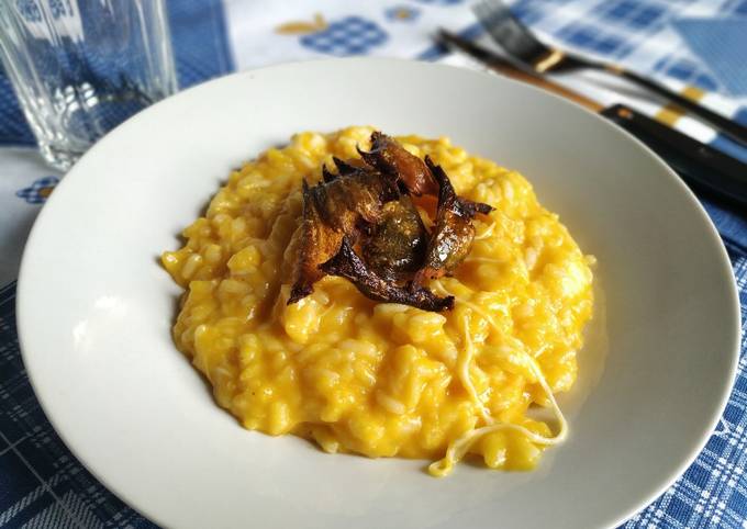Guida passo passo a Preparare Perfetto Risotto alla zucca sfumato con prosecco e chips di buccia