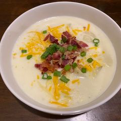 A picture of Loaded Baked Potato soup.