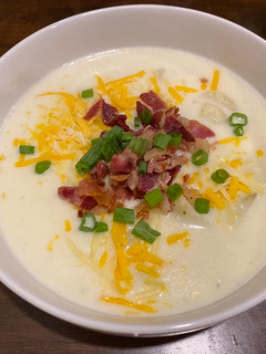 A picture of Loaded Baked Potato soup.