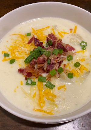 A picture of Loaded Baked Potato soup.