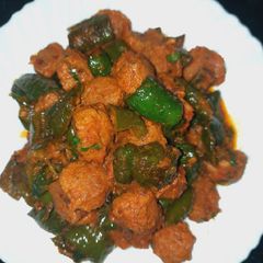 Soya chunks & capsicum sabzi A picture of Soya chunks & capsicum sabzi.