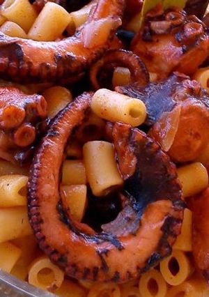 Φωτογραφία της συνταγής Χταπόδι με κοφτό μακαρονάκι. Μακράν το καλύτερο που έχω φάει