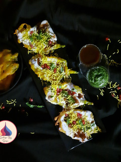 पालक पकोड़ा चाट (palak pakoda chaat recipe in Hindi) रेसिपी मुख्य फोटो