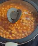 Garbanzos con chistorra o choricito