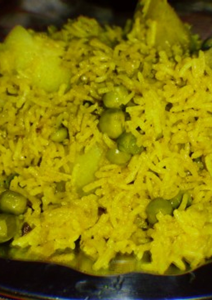 आलू मटर की तहरी (Aloo matar ki tahri recipe in hindi) रेसिपी मुख्य फोटो
