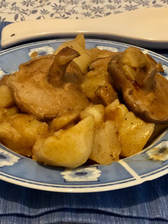 Una foto de Patatas con setas shiitake
