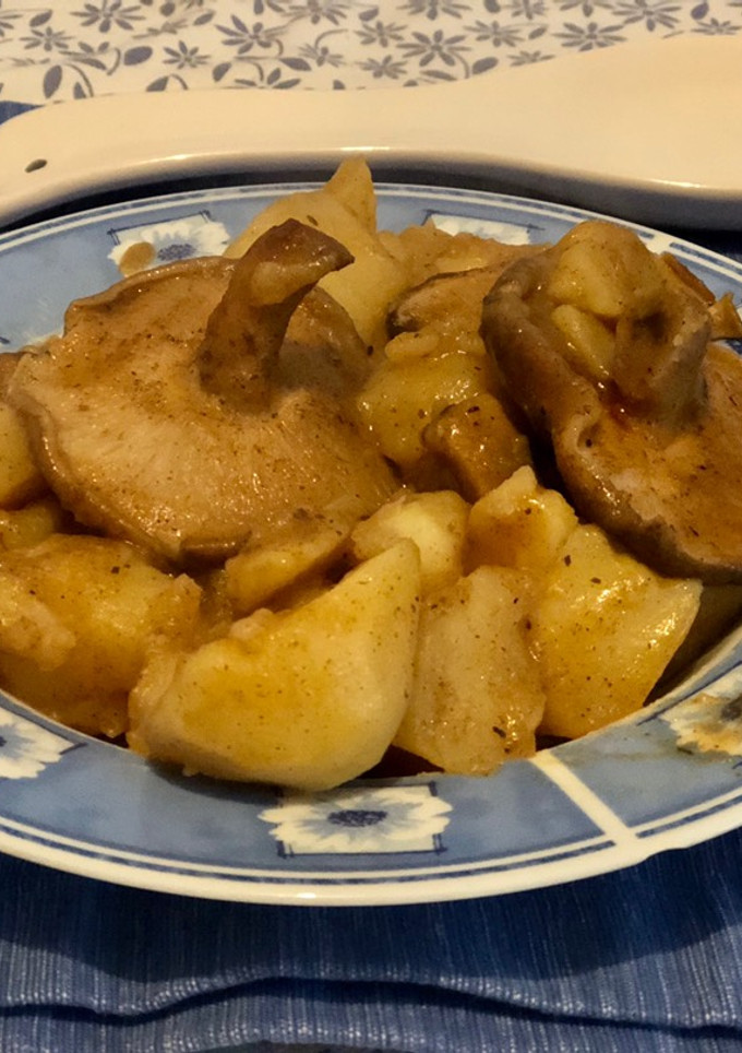 Una foto de Patatas con setas shiitake
