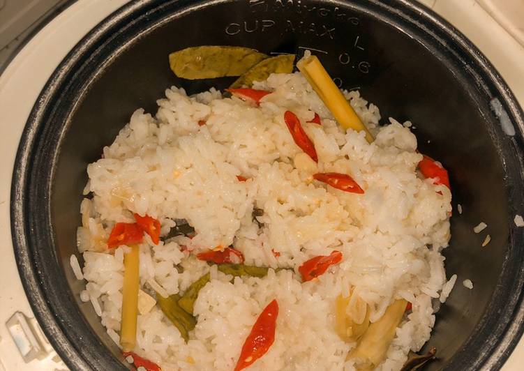4 Cara Buat Nasi Liwet Rice Cooker Sederhana Tanpa Santan Yang Enak Cookandrecipe Com