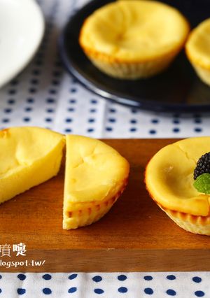 簡單五材料步驟的乳酪蛋糕 的食譜成品照片