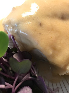 Una foto de Rape al horno con salsa “ahí va la hostia “!!!!