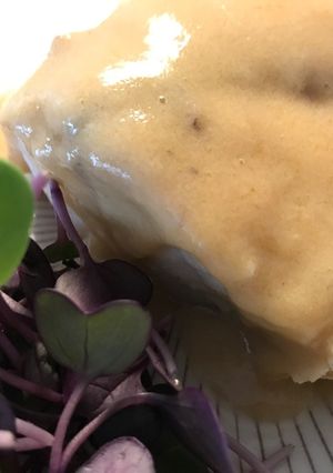 Una foto de Rape al horno con salsa “ahí va la hostia “!!!!