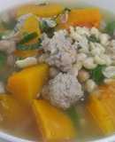 Canh bí đỏ đậu phộng