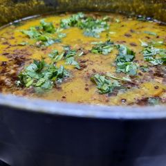 A picture of Handi mong ki dhuli hoi daal.