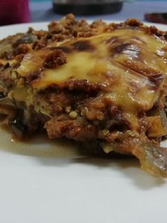 Una foto de Lasaña de berenjena con salsa a lo boloñesa 🍆