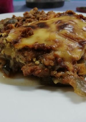 Una foto de Lasaña de berenjena con salsa a lo boloñesa 🍆