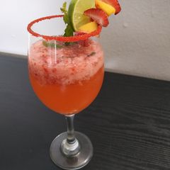 A picture of Strawberry mojito mocktail.