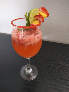 A picture of Strawberry mojito mocktail.