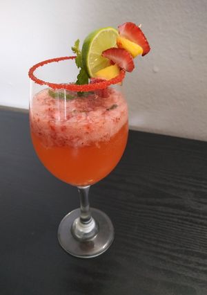A picture of Strawberry mojito mocktail.