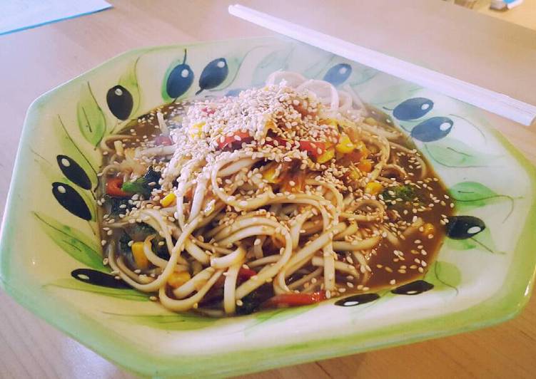 Step-by-Step Guide to Make Homemade Vegetable udon wok