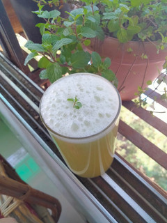 A picture of Grape juice.