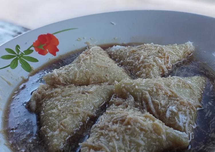 resep cara membuat Lupis kuah gula aren