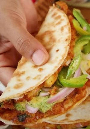 A picture of Aloo roll.