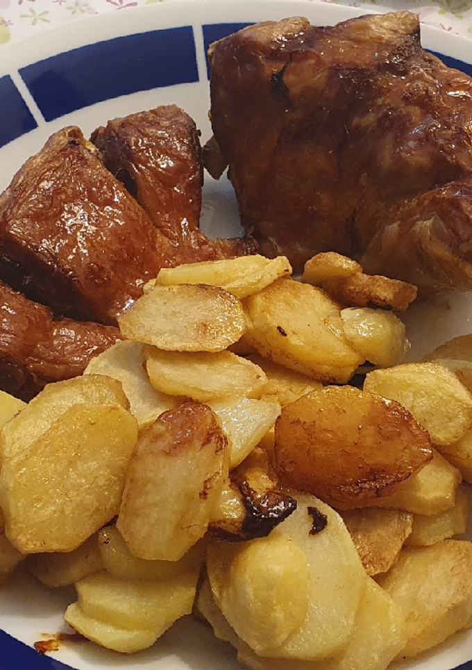 Una foto de Cordero lechal al horno