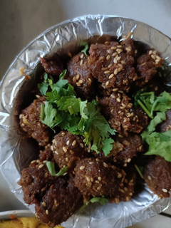 મેથી ના દુધી ના મુઠીયા (Methi Dudhi Muthia Recipe In Gujarati) રેસીપી મુખ્ય ફોટો