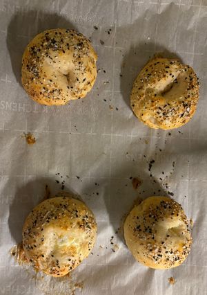 A picture of Greek yogurt bagels.