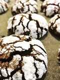 Galletas de chocolate craqueladas
