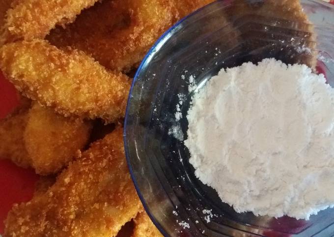 Bagaimana Menyiapkan Pisang goreng keju crispy + gula halus, Lezat