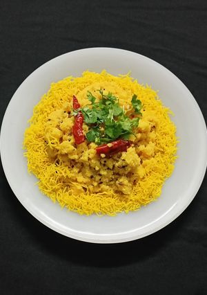 સેવ ખમણી (Sev Khamani Recipe In Gujarati) રેસીપી મુખ્ય ફોટો