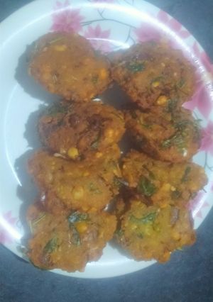 A picture of Masala Vada.