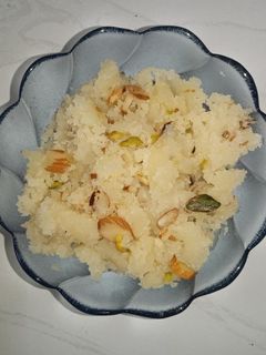 રવા નો શીરો (Rava Sheera Recipe In Gujarati) રેસીપી મુખ્ય ફોટો