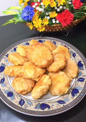 Hình của món Gà viên chiên vị chanh.