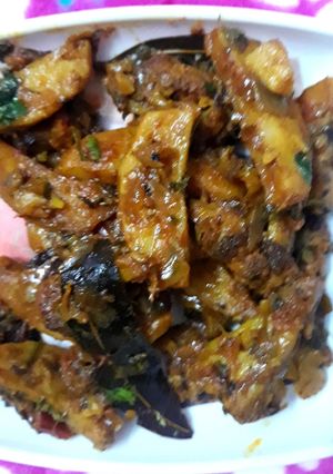 A picture of Khatte Aloo.