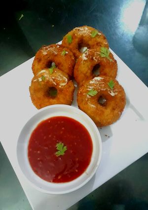 A picture of Crispy chicken donuts👌.