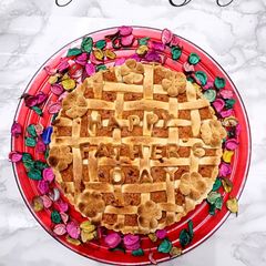 A picture of APRICOT PIE😋😍😘.