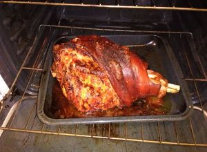Una foto de Pernil al horno