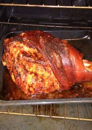 Una foto de Pernil al horno